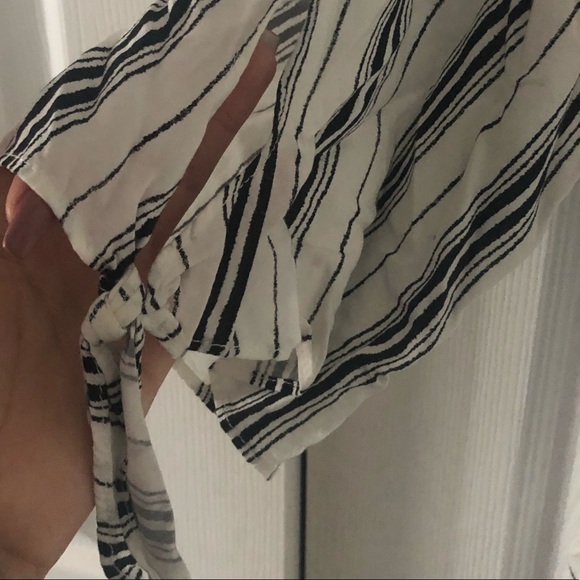Forever21 striped top M - Picture 2 of 3